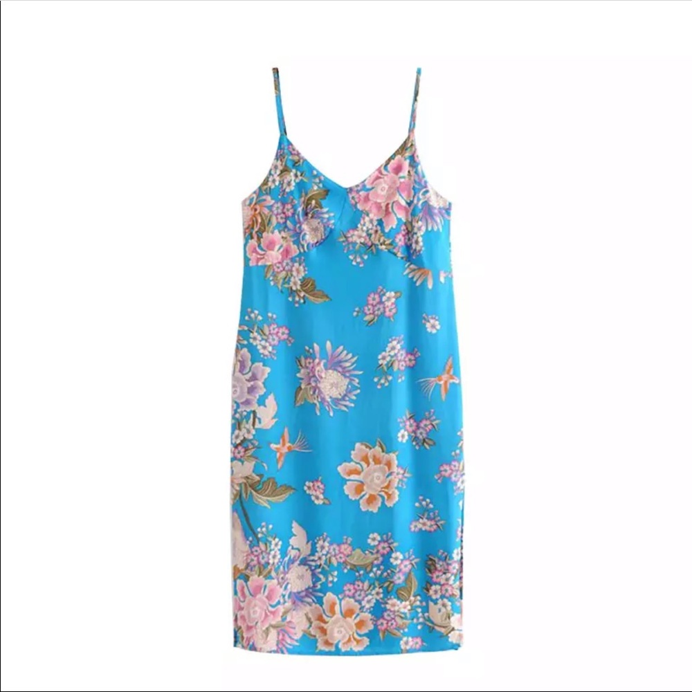 5βοΈ FAV BESTSELLER Blue Skies Floral Slip Dress - Picture 5 of 8